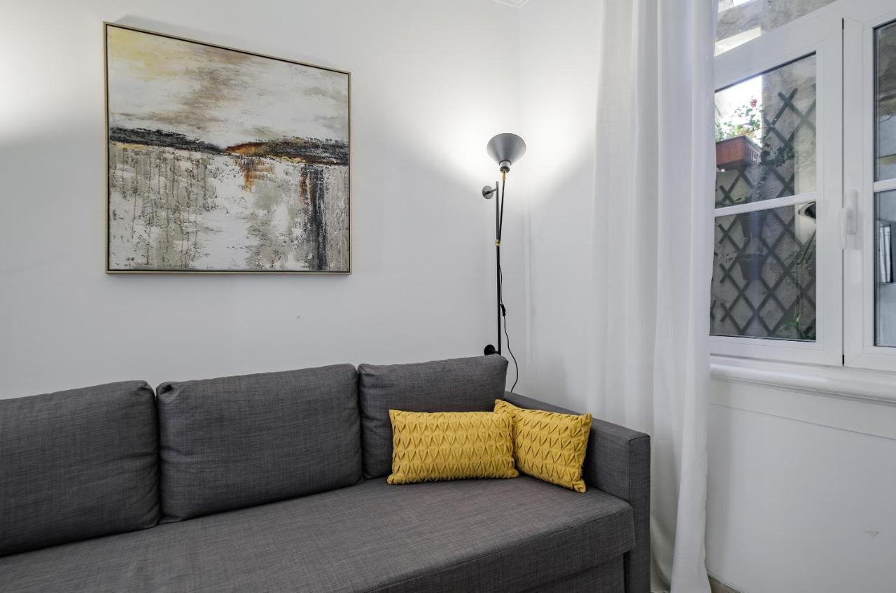 New! Unique 1 Bedroom Apartment- Santa Catarina 42 Appartement Lisboa