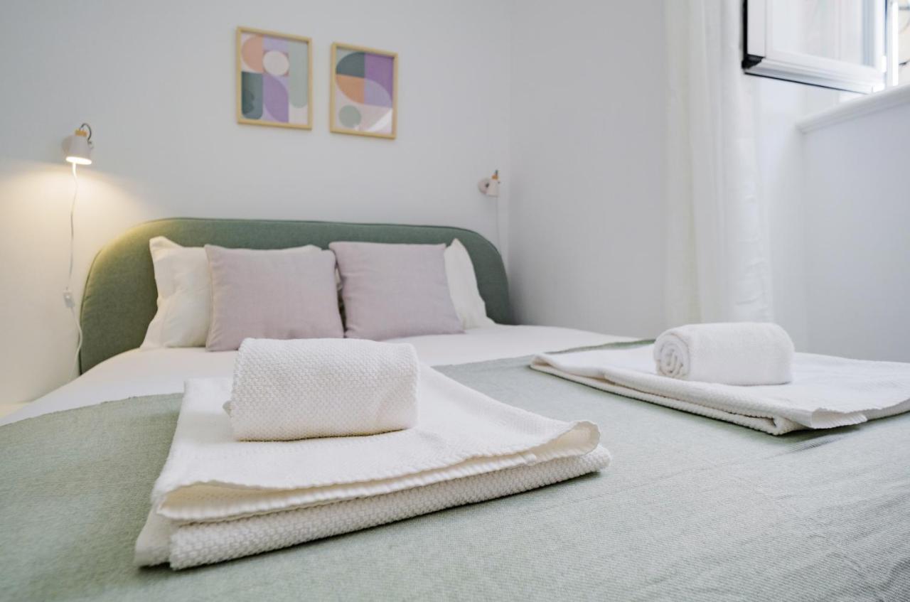 New! Unique 1 Bedroom Apartment- Santa Catarina 42 Appartement Lisboa