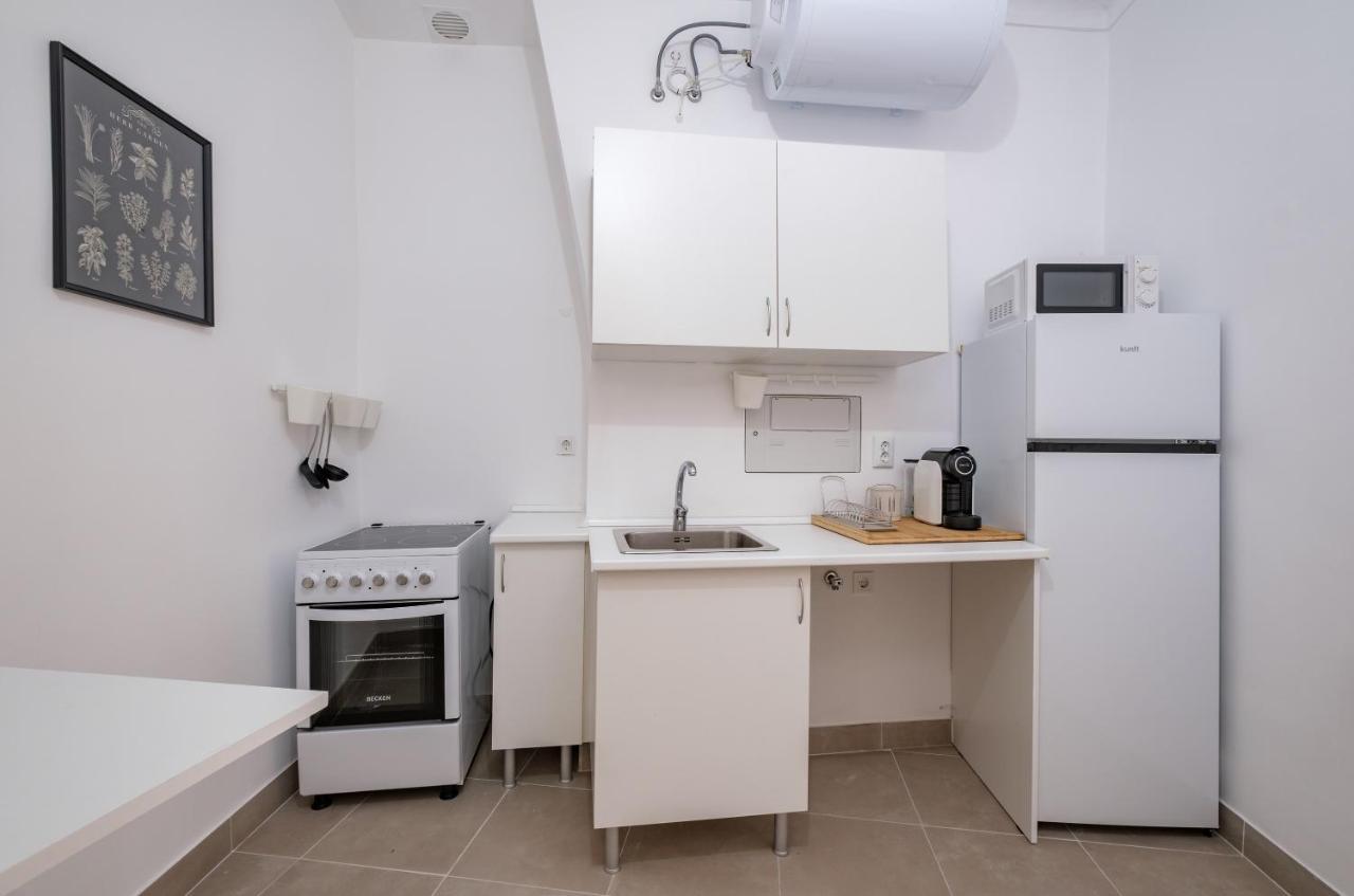 New! Unique 1 Bedroom Apartment- Santa Catarina 42 Appartement Lisboa